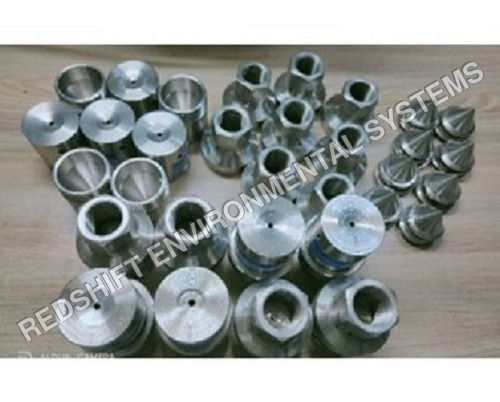 https://cpimg.tistatic.com/08467158/b/5/SS-tank-Cleaning-Nozzle.jpg