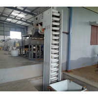 Bucket Elevator Conveyor - Color: White