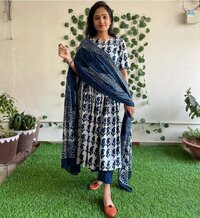 PRESENTING KURTI PENT  DUPATTA COLLCTION