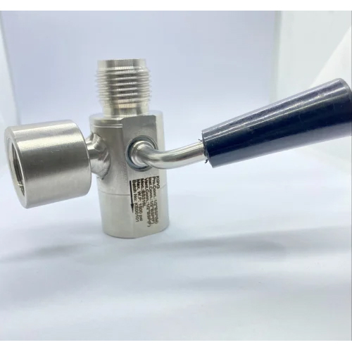 Male X Female X Female Three Way Gauge Cock