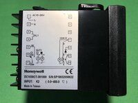 Honeywell PID Temperature Controller