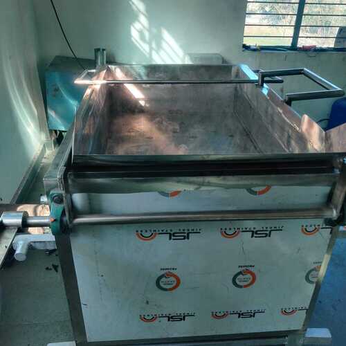 Direct Heat Batch Fryer Capacity: 100-200 Kg/Hr