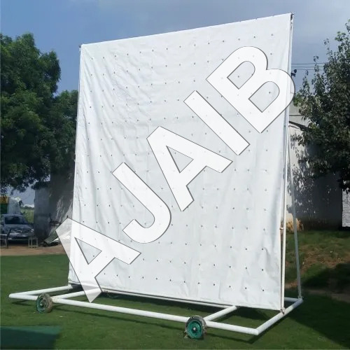 Ae स्पेशल कैनवास क्रिकेट रोल साइट स्क्रीन व्हाइट या ब्लैक एज ग्रुप: वयस्क