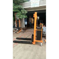 Battery Operated Hydraulic Stackers - Color: Yellow Black