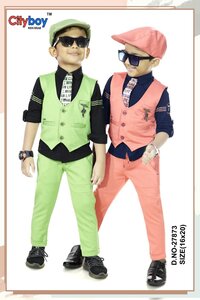 Boys Designer T Shirt With Pant