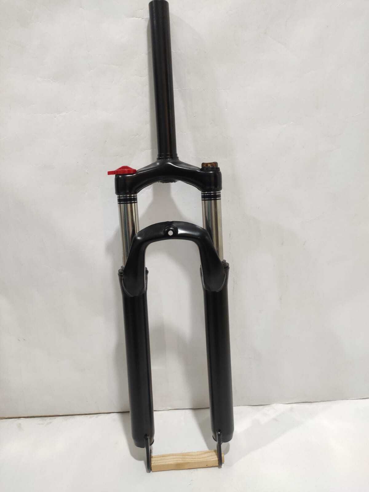 BICYCLE SUSPENSION FORK 29 INCH 38 MM 220 THREADLESS (LOCKOUT)