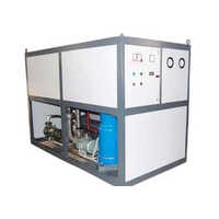 Water Cooled Scroll Chiller - Metal Construction, Various Sizes Available, White Finish | Ideal For Industrial Applications In Pharmaceutical, Lab, Chemical & Machinery Industries, Warranty Included