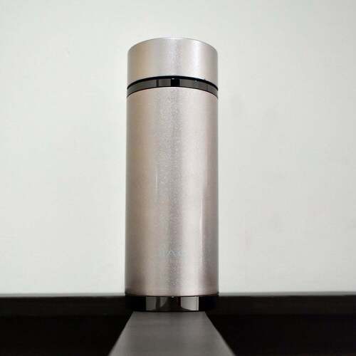 Silver Stainless Steel Bottle Used In All Households And Official Purposes For Storing Water And Beverages Etc (6422)