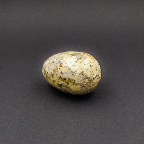 Brown Dotted Ivory Magnesite Eggs For Home Decoration