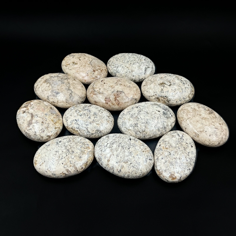 Dotted Ivory Magnesite Palmstone For Home Decoration