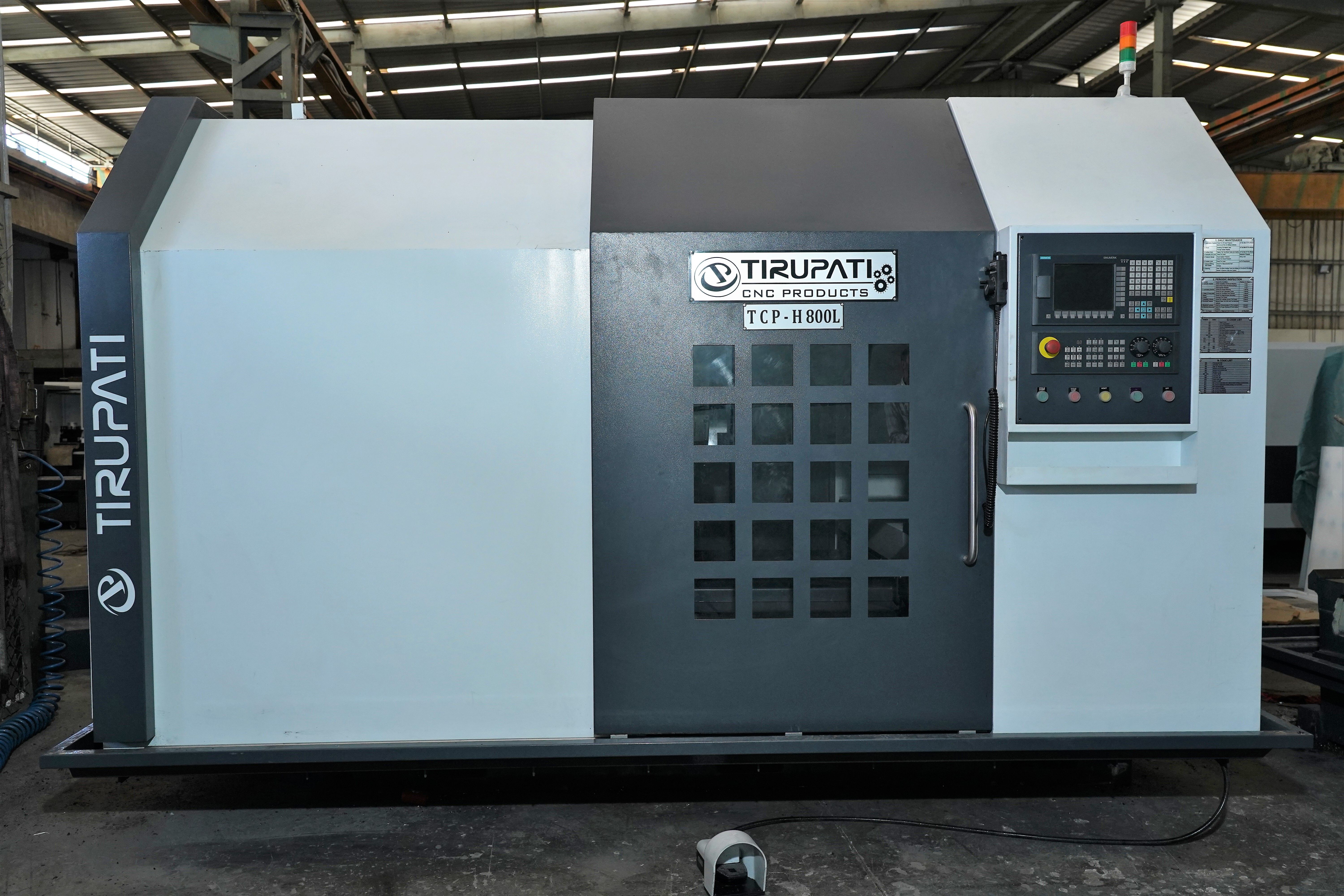 CNC LATHE MACHINE - TCP H-800L-1200