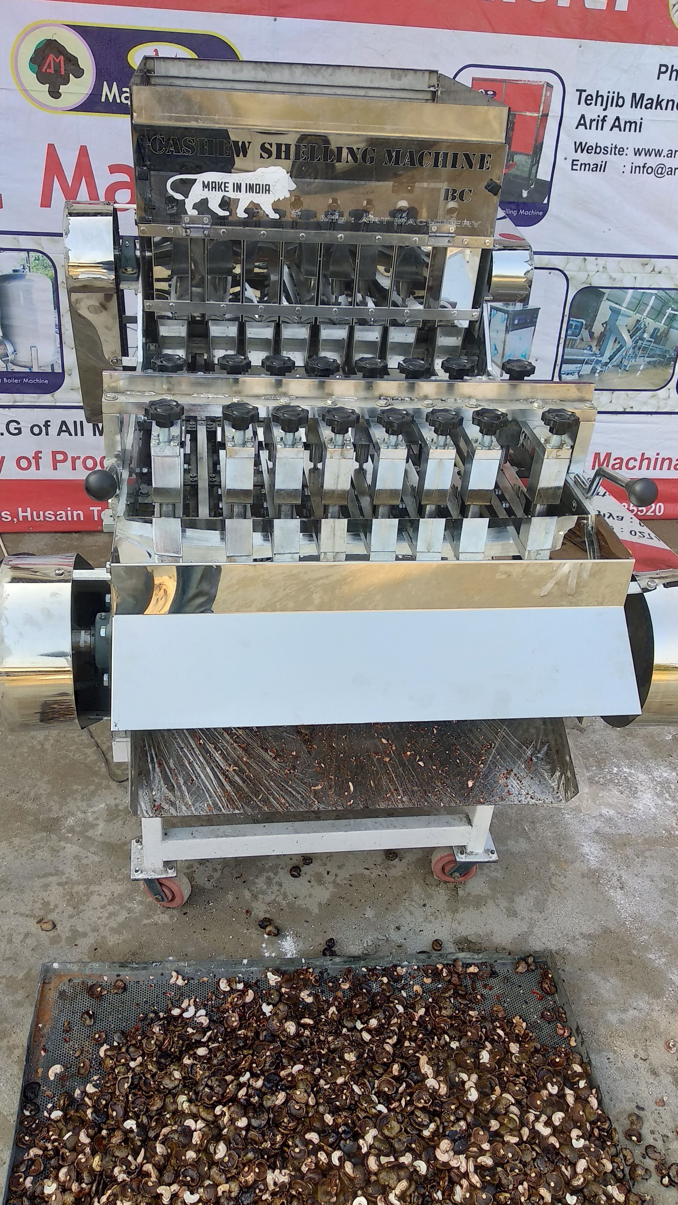 8 - CUTTER AUTOMATIC HORIZONTAL CASHEW SHELLING MACHINE