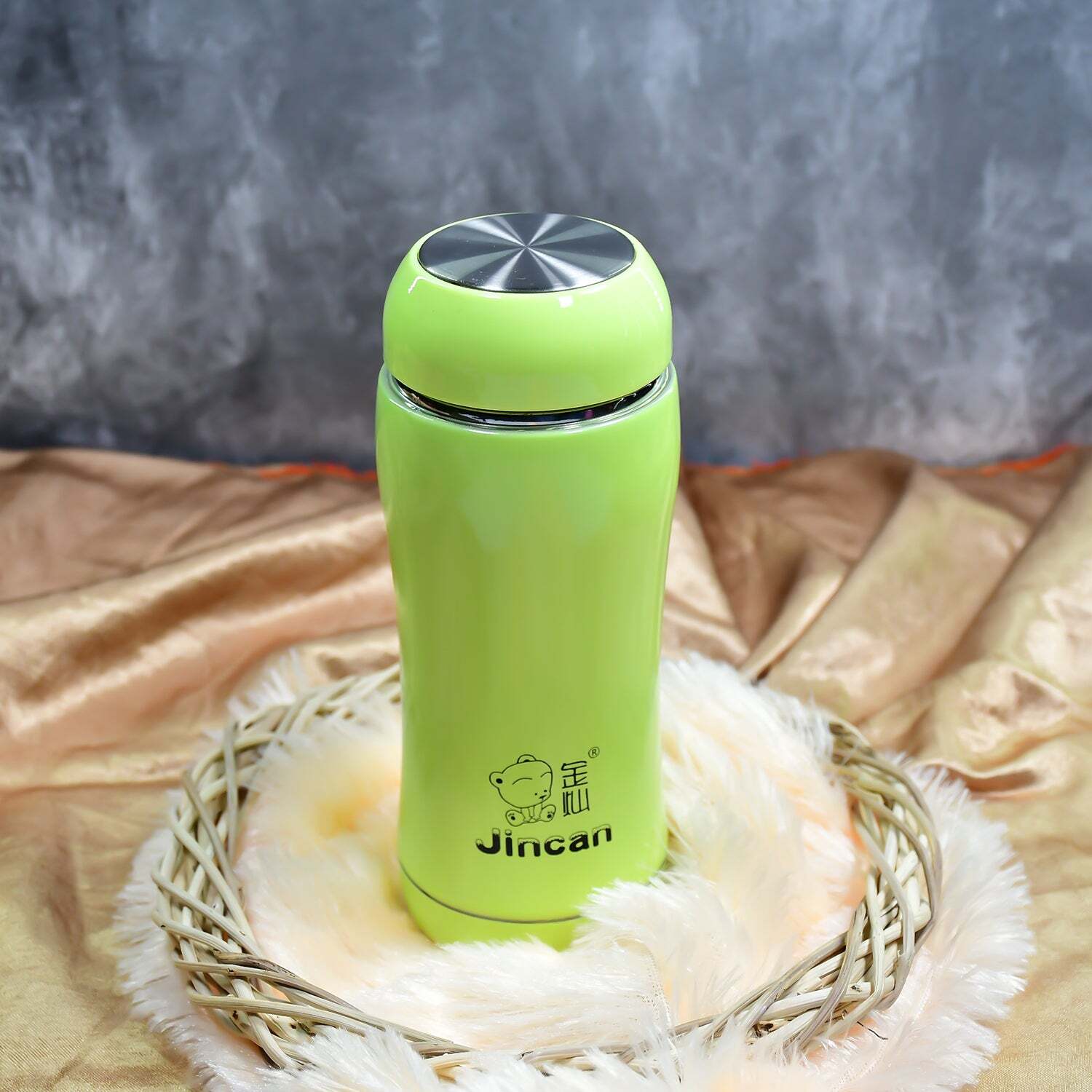 1PC STAINLESS STEEL MIX BOTTLES FOR STORING WATER AND SOME OTHER TYPES OF BEVERAGES ETC (6460)