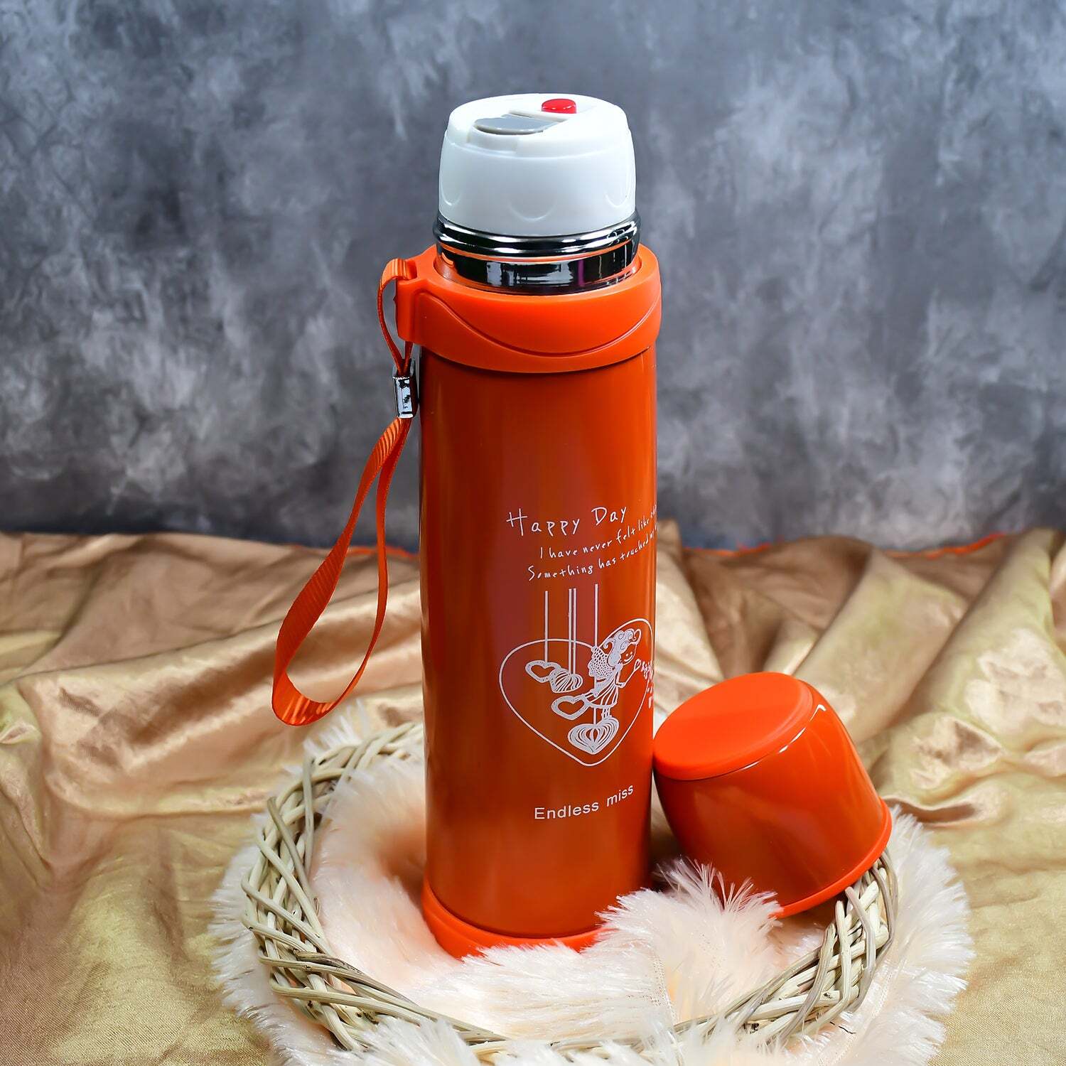 1PC STAINLESS STEEL MIX BOTTLES FOR STORING WATER AND SOME OTHER TYPES OF BEVERAGES ETC (6460)