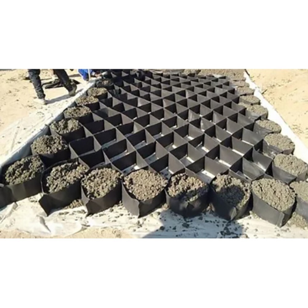 Concrete Pavement Geocells - High-Density Polyethylene Material, Customized Sizes , UV Resistant and Polished Surface Treatment for Commercial Use