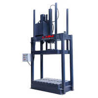 ब्लैक 15 टन प्लास्टिक बैग बेलिंग मशीन