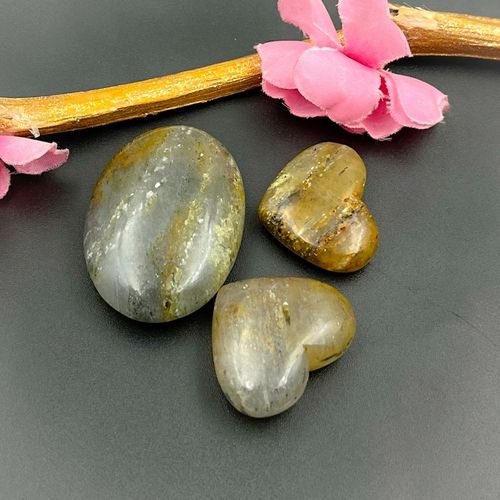 Black Sunstone Puffy Hearts