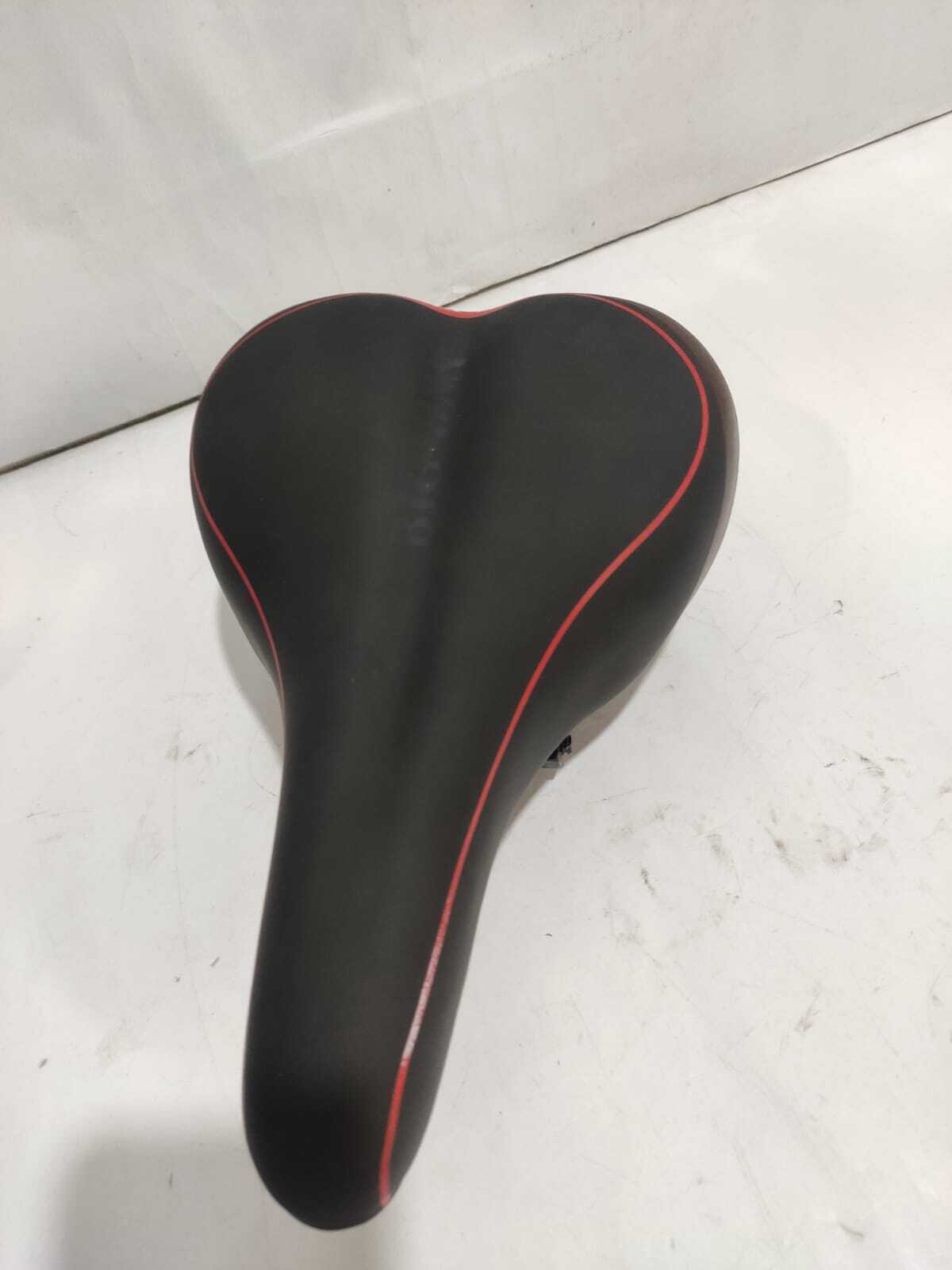 BICYCLE SADDLE 200 WITH SPRING   210 x 180 MM