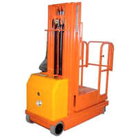 Order Picker Stacker - Attributes: Strong