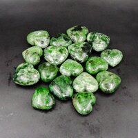 Chrome Diopside Hearts