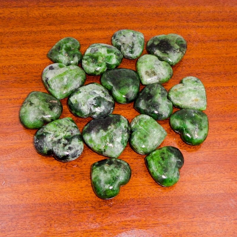 Chrome Diopside Hearts