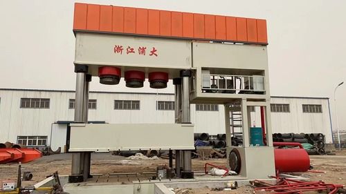 White And Orange Elbow Cold Forming Machine