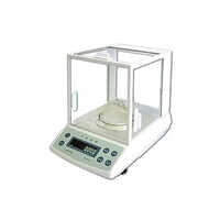 Laboratory Digital Analytical Balance Accuracy: High  %