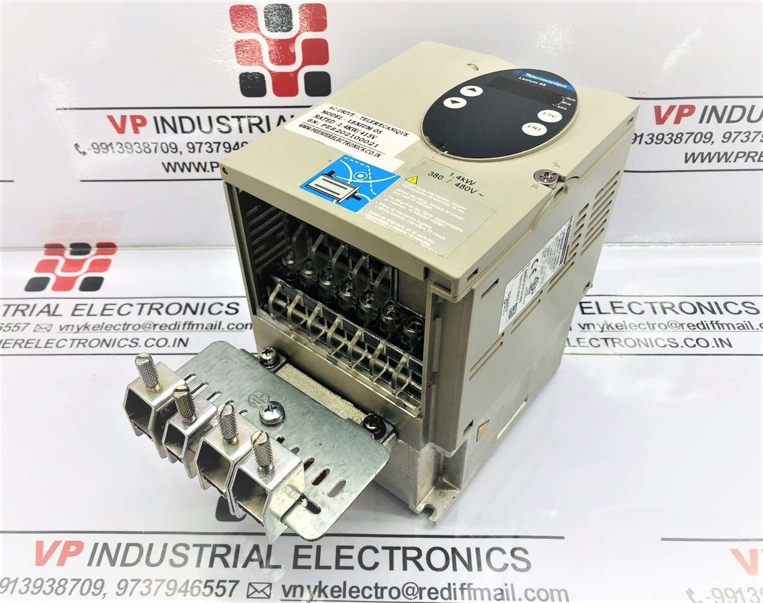 TELEMECANIQUE SERVO DRIVE  LXM05BD14N4