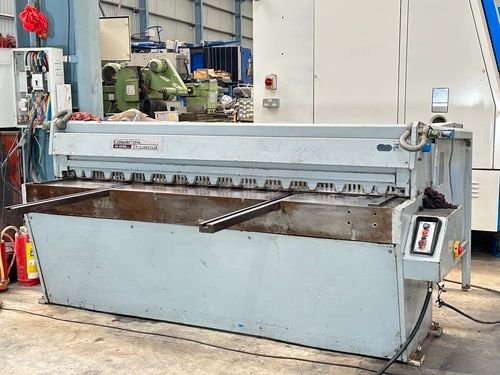 Edwards 2015 X 3.25 Mm Sheering Machine