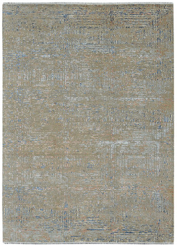 IV2 Hand Knotted Carpet