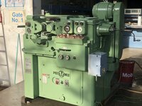 Pee Wee Thread Roller