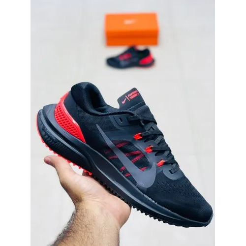 Nike Vomero 12 Shoes