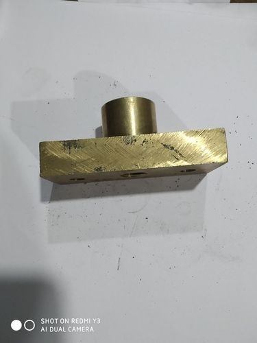 TEE BRASS