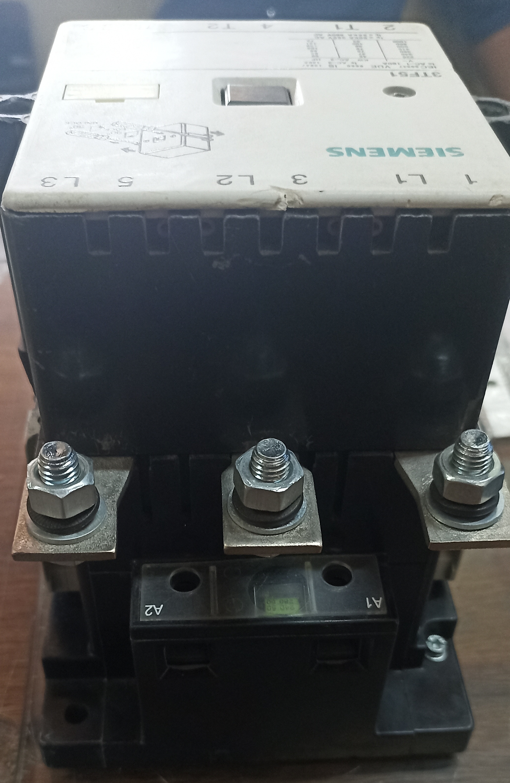 SIEMENS 3TF - 51 CONTACTOR