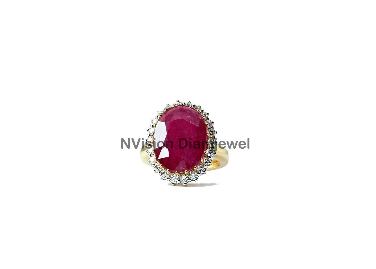 Burmese Ruby and Natural Diamond Ring