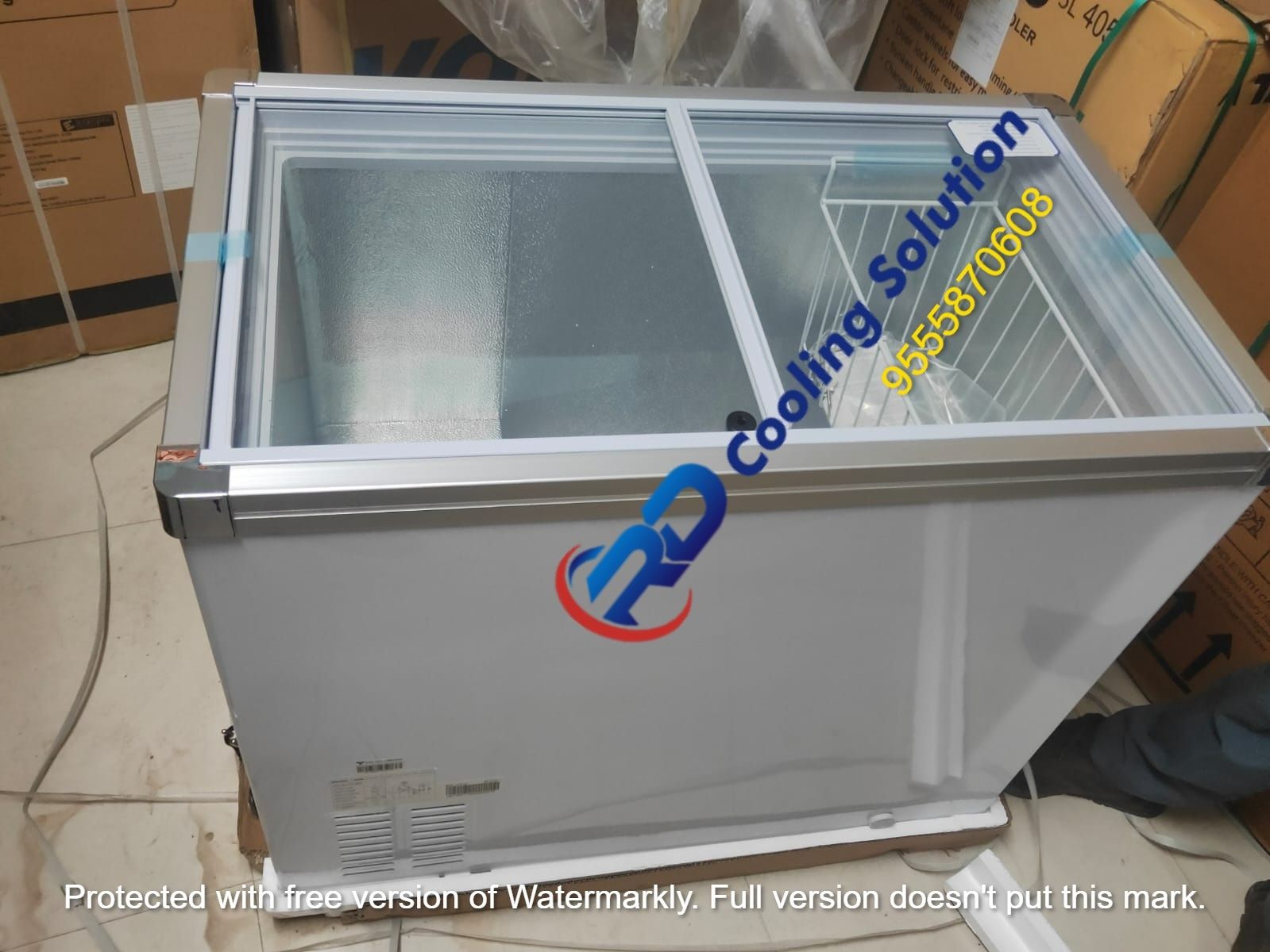 Voltas 405 Ltr Horizontal Glass Top Freezer