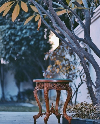 vintage round coffee table