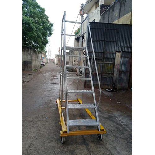 Wide Platform Step Ladder