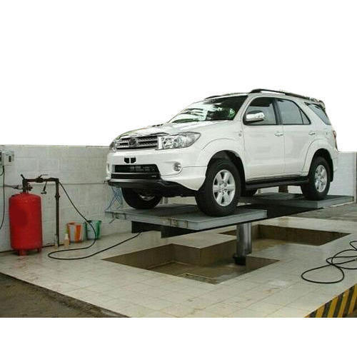 Servicing Lift with Tyre Rest