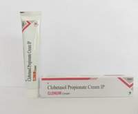 Clobetasole Propionate 0.05% and Salicylic Acid 6% Ointment
