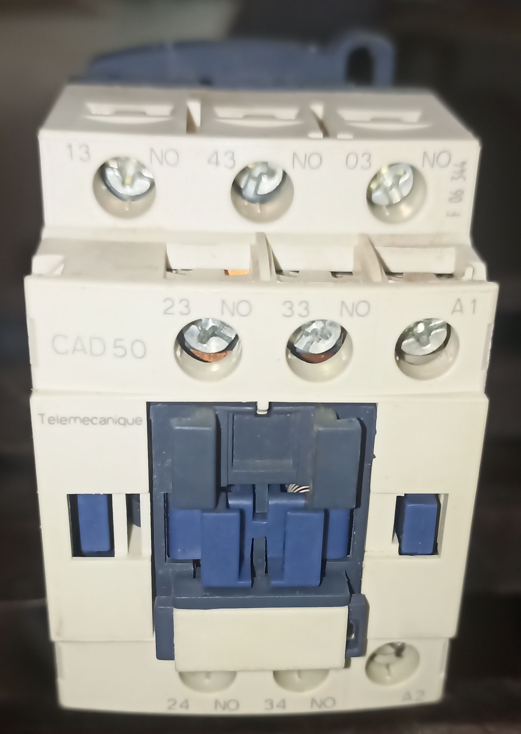 TELEMECANIQUE CAD-50 CONTACTOR