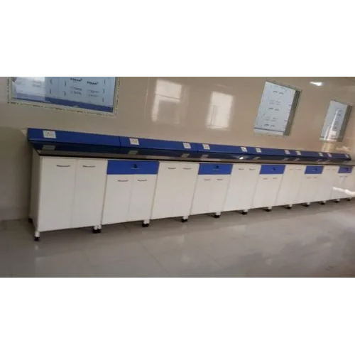 MS Chemistry Lab Bench