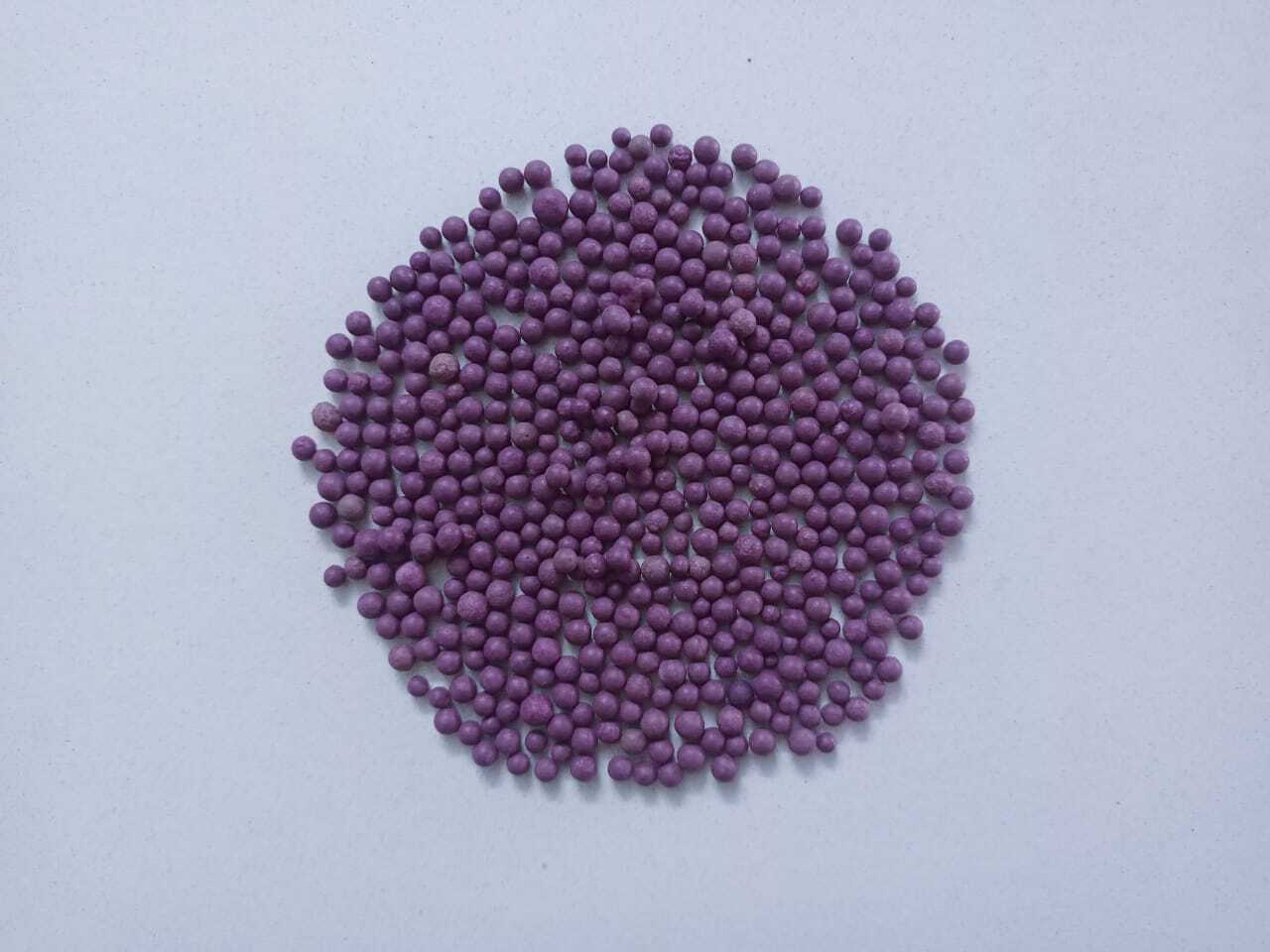 yellow color round shape bentonite granular for catlitter fertilizer