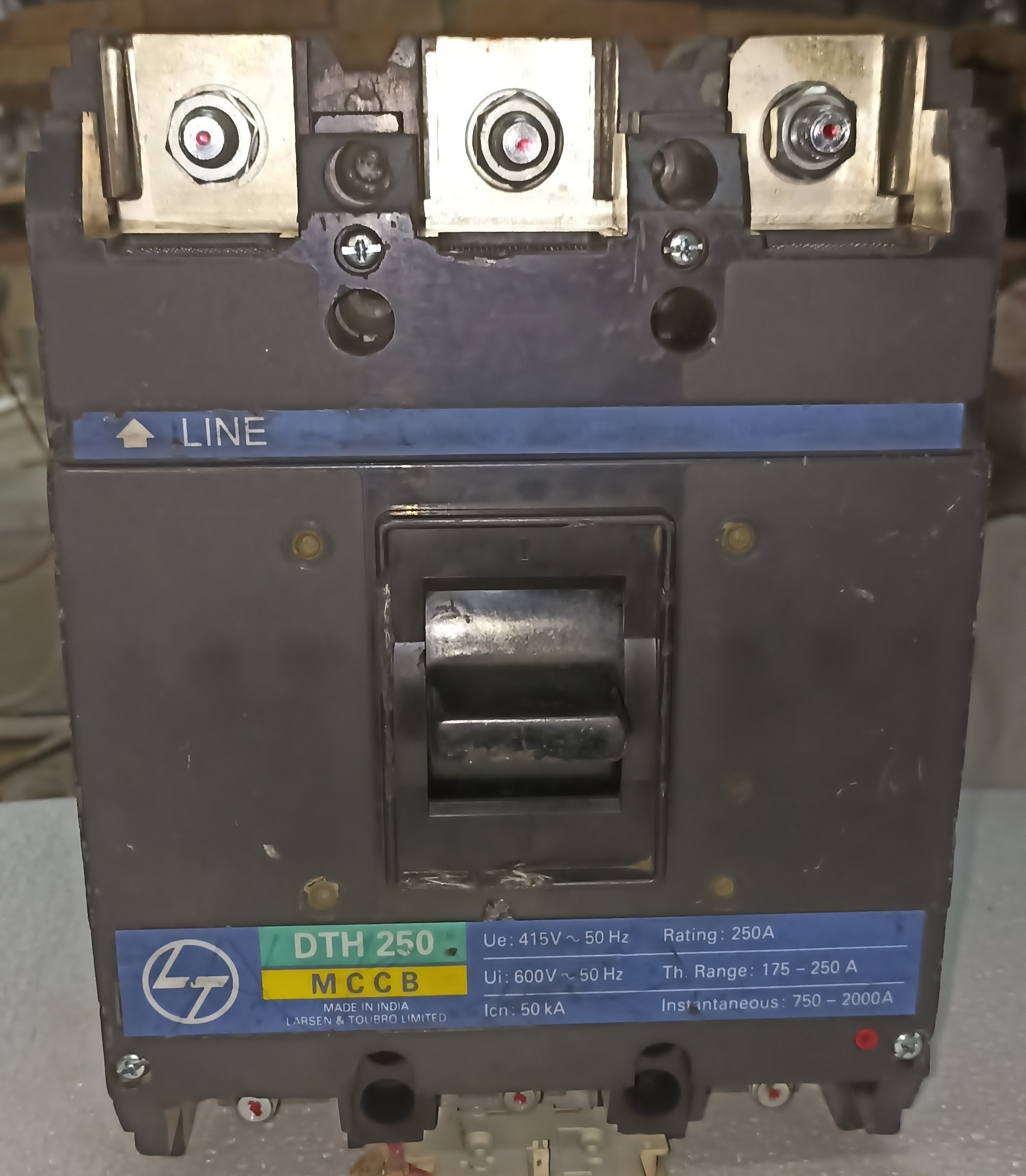 LT (DTH 250) 250A 3P MCCB