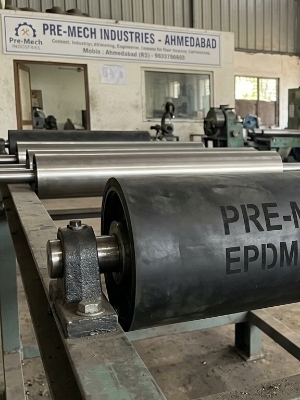 EPDM Rubber Conveyor Roller - Mild Steel & EPDM Rubber, 400mm Diameter x 3000mm Length, Multicolor Design, High Quality & Durability