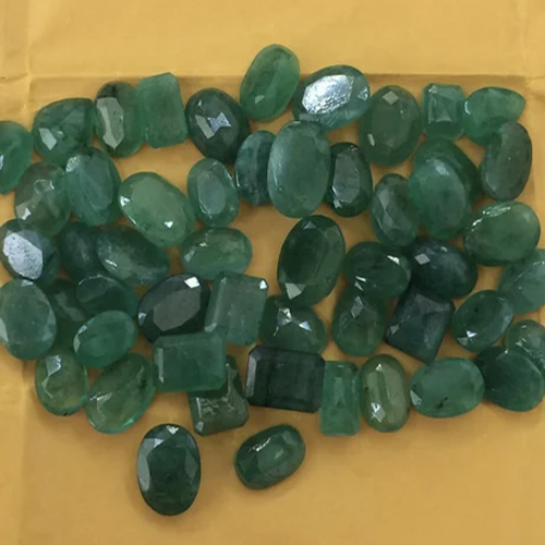 Natural Emerald Panna Gemstone