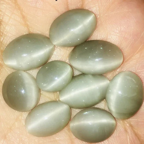 Oval Shape Cats Eye Lehsunia Gemstone