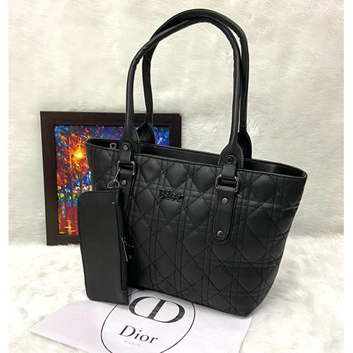 Ladies Quilted Handbag Gender: Women