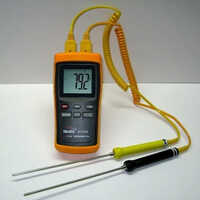 Thermocouple Thermometer - Color: Yellow