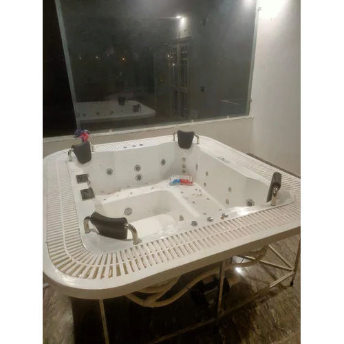 White Jacuzzi Spa Bathtub